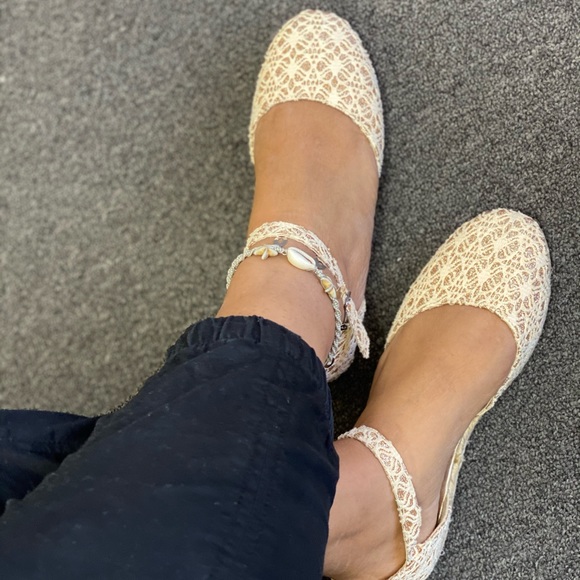 Ladies ankle buckle round toe flat espadrilles - Picture 4 of 4